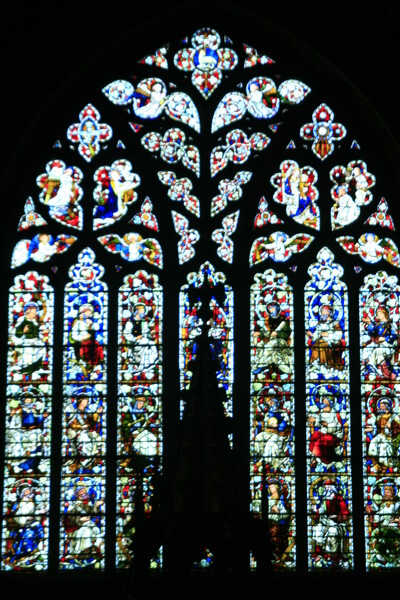 The Jesse Window. Inaugurated in 1867, the Jesse Window tells the story of Jesse, David's father. It replaces a fourteenth-century window depicting the same theme. The window's large size and elaborate tracery (stone framework) was one of the hallmark's of gothic architecture. The technology to construct windows of this type did not exist when the Cathedral was first built in the 11th and 12th centuries. The insertion of large windows, such as this one, added a tremendous amount of light into what would have been a much darker building. 