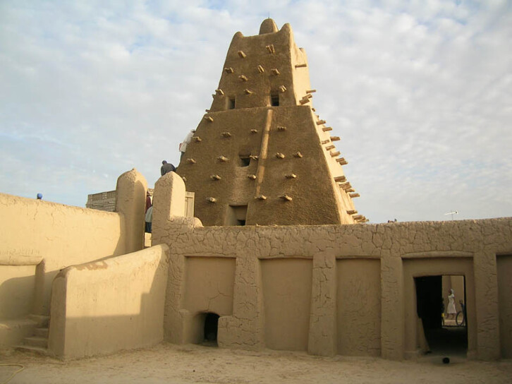 Tibuktu was an intellectual centre in the 15th and 16th centuries, and was responsible for the spreado Islam in many parts of Africa. Constructed out of mud, its architecture emphasises the fact the even simple buildings, can have enough architectural and historic value to warrant inscription on the World Heritage List.  